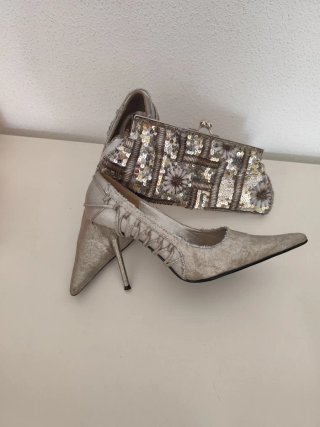 Zapatos de fiesta dorados talla 38