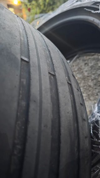 Neumático Pirelli P Zero 235/35 R19