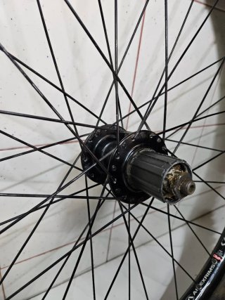 Roda Specialized 26 com pneu Magic Mary