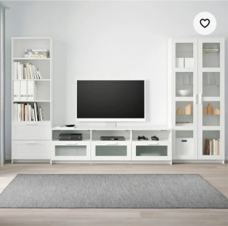 Mueble de salón blanco.