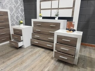 Conjunto Dormitorio Kiara Pino Gris Andersen