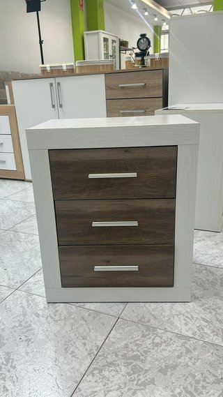 Conjunto Dormitorio Kiara Pino Gris Andersen