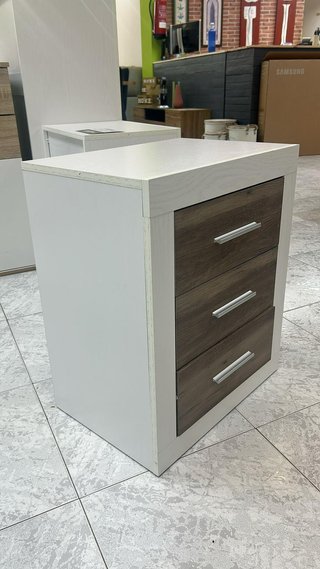 Conjunto Dormitorio Kiara Pino Gris Andersen