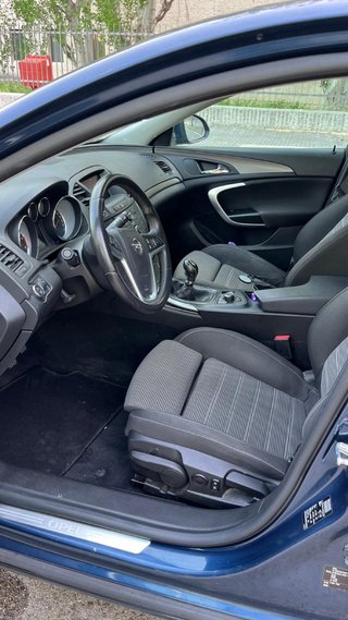 Opel Insignia 2011 CON PEGATINA AMBIENTAL OCASION