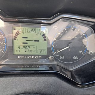 Peugeot Metropolis 400 RS