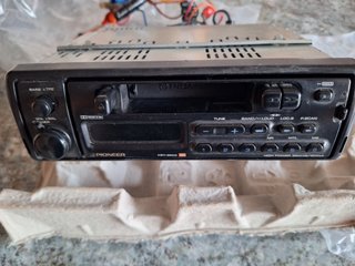 Altavoces Pioneer y cassette . Lote
