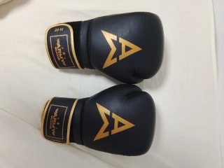 Guantes Boxeo Army War Negros y Dorados