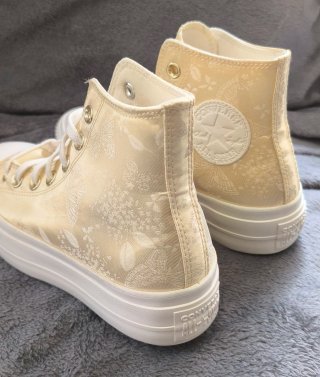 Zapatillas Converse Chuck Taylor Doradas Mariposas
