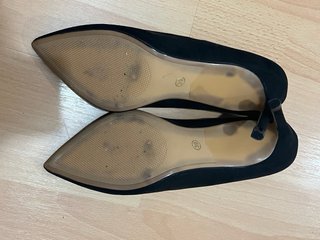 Zapatos de salón negros talla 39