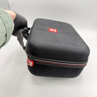 nintendo switch game traveler deluxe system case