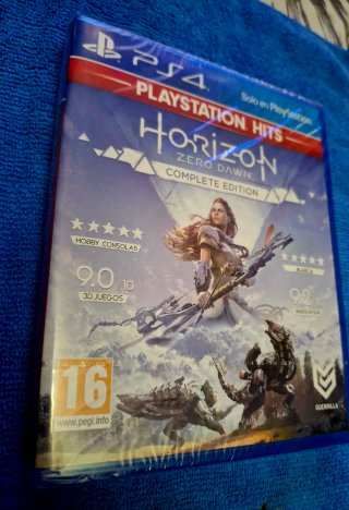 Juegos Horizon Zero Dawn y Forbidden West PS4