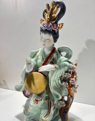 Figura Geisha Porcelana Decorativa