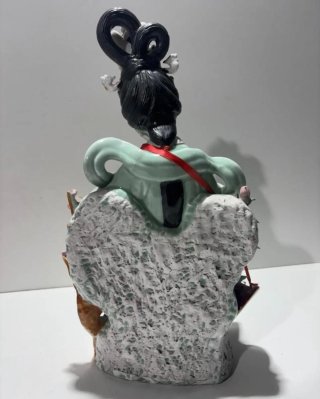 Figura Geisha Porcelana Decorativa