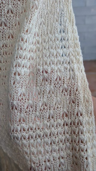 Vestito crema con frange