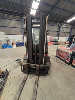 Carretilla elevadora Linde 2500 en buenos estado#