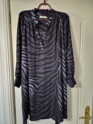 Vestido estampado cebra
