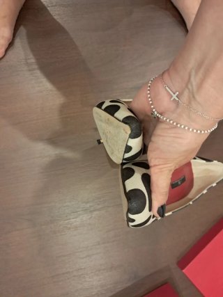 Zapatos de tacón con lunares