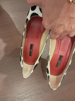Zapatos de tacón con lunares