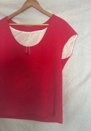 Nuevo de stock! Talla S Blusa roja Roberto Verino