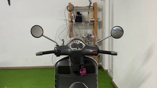 Vespa GTS 300 i.e. Gris