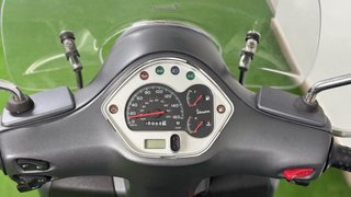 Vespa GTS 300 i.e. Gris