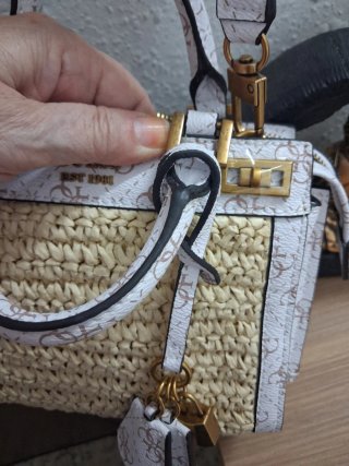 Bolsito Guess Nuevo Beige/Blanco