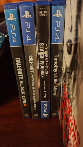Console PS4 Slim 1TB Nera + 2 Controller