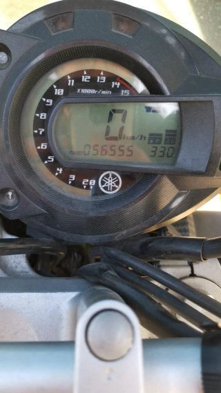 Yamaha FZ6 Naked Blanca y Negra
