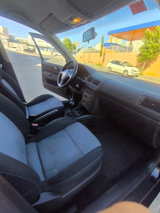 Volkswagen Golf 1.9 TDI 100cv 2004 con 289.842