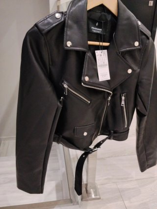 Chaqueta cuero Stradivarius Talla M