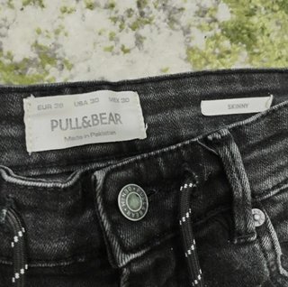 Pantalones vaqueros cortos rotos