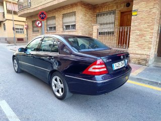 Mercedes-Benz Clase C 2005