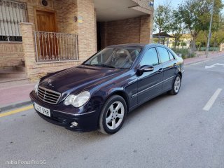 Mercedes-Benz Clase C 2005