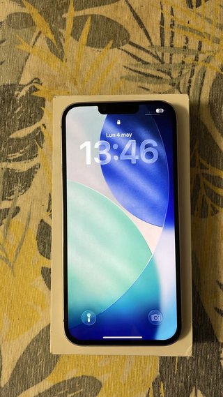 iPhone 14 Plus Morado
