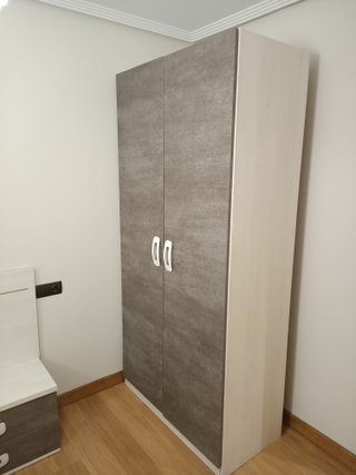 Armario 2 puertas gris y blanco