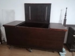 Arca de madera de castaño