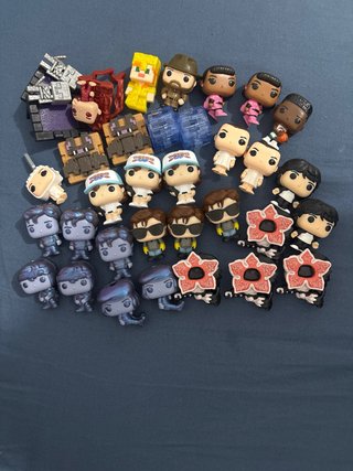 Figuras Kinder Joy Stranger Things Minecraft
