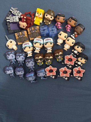 Figuras Kinder Joy Stranger Things Minecraft