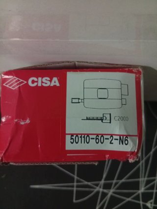 Cerradura CISA con cilindro y llaves