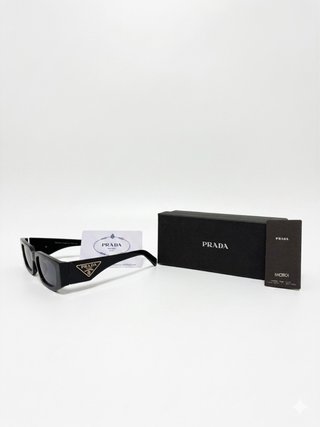 Gafas de sol Prada negras