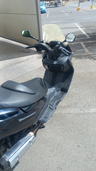 Suzuki 150cc Maxi Scooter Negra 2002