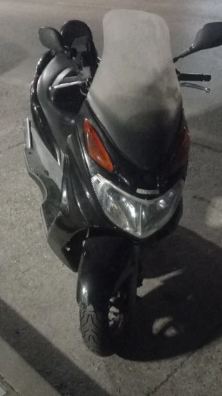 Suzuki 150cc Maxi Scooter Negra 2002