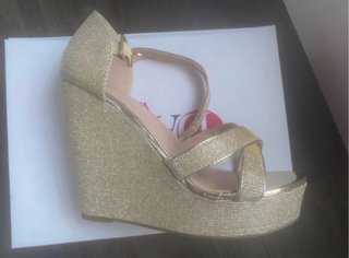 Sandalias doradas plataforma talla 39