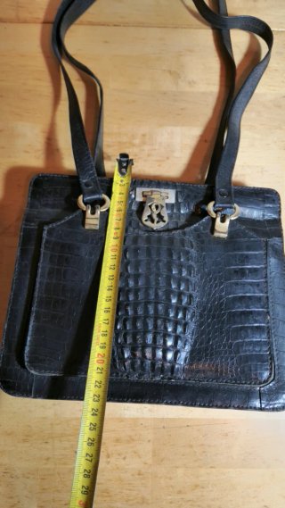 Bolso piel cocodrilo negro vintage rígido cuero