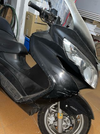 Suzuki Burgman 400 Negra
