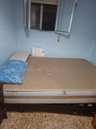 Alquiler habitación para sen̈ora o sen̈orita respo