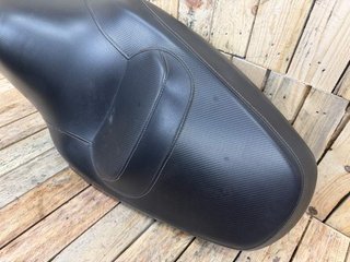ASIENTO YAMAHA XMAX 125 06-09 1
