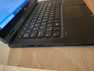 Portátil Dell i5 táctil
