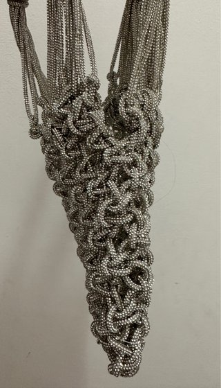 Borsa gioiello con sacchetto grigio perla