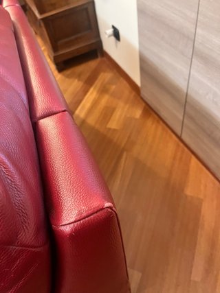 Coppia Divani 2 e 3 Posti Natuzzi Pelle bordeaux